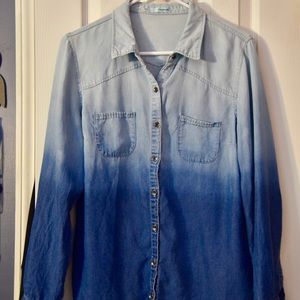 Maurice’s ombré Distressed denim button down